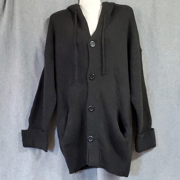 Sweaters - NWOT Hooded Sweater